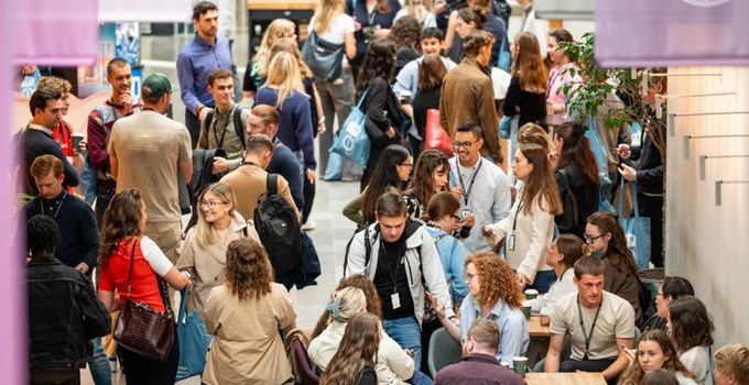 Studenter på introdagen